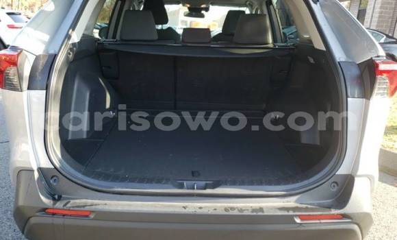 Acheter Import Voiture Toyota RAV4 Gris à Cotonou, Benin Acheter Import Voiture Toyota RAV4 Gris à Cotonou, Benin