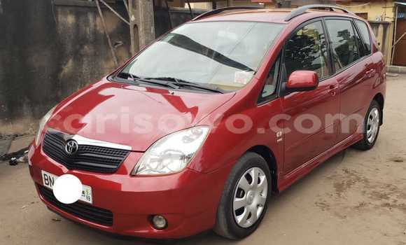Ra Àlòkù Toyota Corolla Verso Red Ọkọ̀ in Cotonou ni Benin Ra Àlòkù Toyota Corolla Verso Red Ọkọ̀ in Cotonou ni Benin