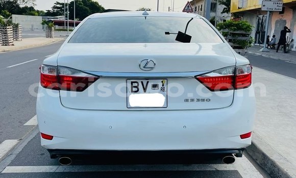 Acheter Occasion Voiture Lexus ES Blanc à Abomey Calavi, Benin Acheter Occasion Voiture Lexus ES Blanc à Abomey Calavi, Benin