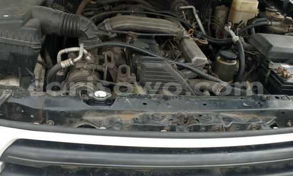 Sayi Na hannu Toyota Land Cruiser White Mota in Abomey Calavi a Benin Sayi Na hannu Toyota Land Cruiser White Mota in Abomey Calavi a Benin