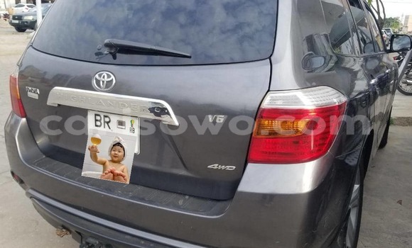 Buy Used Toyota Highlander Silver Car in Abomey Calavi in Benign Buy Used Toyota Highlander Silver Car in Abomey Calavi in Benign