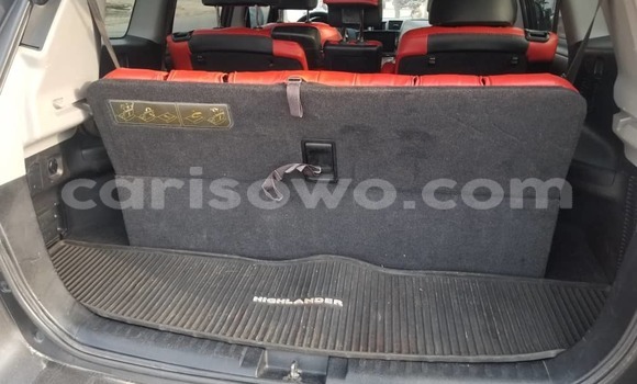 Buy Used Toyota Highlander Silver Car in Abomey Calavi in Benign Buy Used Toyota Highlander Silver Car in Abomey Calavi in Benign