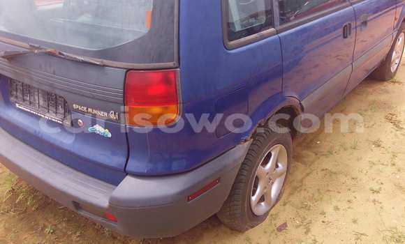 Acheter Occasion Voiture Mitsubishi SpaceRunner Bleu à Porto Novo, Benin Acheter Occasion Voiture Mitsubishi SpaceRunner Bleu à Porto Novo, Benin