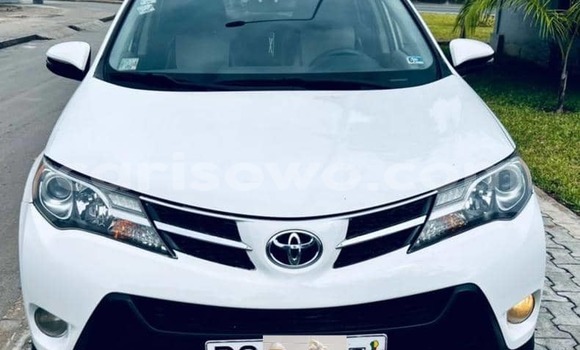 Acheter Occasion Voiture Toyota RAV4 Blanc à Abomey Calavi, Benin