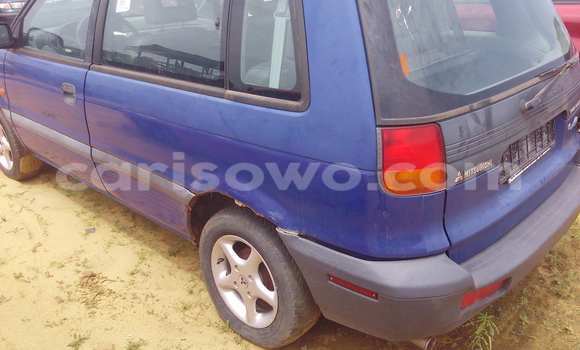 Acheter Occasion Voiture Mitsubishi SpaceRunner Bleu à Porto Novo, Benin Acheter Occasion Voiture Mitsubishi SpaceRunner Bleu à Porto Novo, Benin