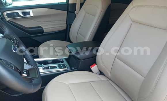 Ra Imported Ford Explorer funfun Ọkọ̀ in Cotonou ni Benin Ra Imported Ford Explorer funfun Ọkọ̀ in Cotonou ni Benin