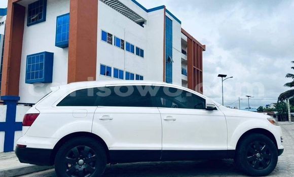 Acheter Occasion Voiture Audi Q7 Blanc à Abomey Calavi, Benin Acheter Occasion Voiture Audi Q7 Blanc à Abomey Calavi, Benin