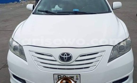 Buy Used Toyota Camry White Car in Abomey Calavi in Benign Buy Used Toyota Camry White Car in Abomey Calavi in Benign