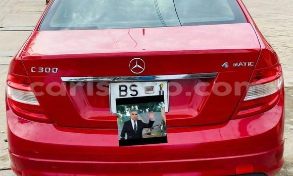 Acheter Occasion Voiture Mercedes-Benz C–Class Rouge à Abomey Calavi, Benin Acheter Occasion Voiture Mercedes-Benz C–Class Rouge à Abomey Calavi, Benin