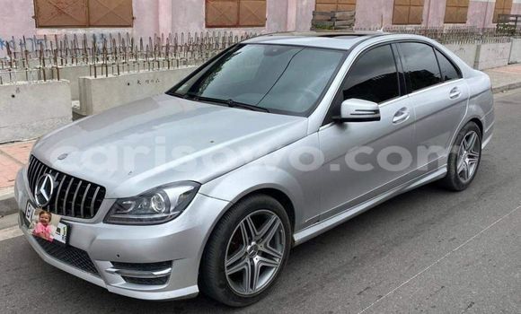Ra Àlòkù Mercedes-Benz C–Class Silver Ọkọ̀ in Abomey Calavi ni Benin