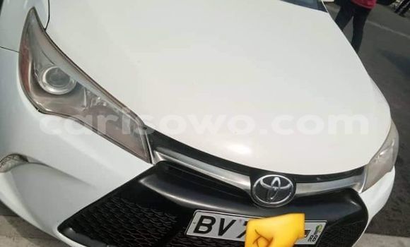 Acheter Occasion Voiture Toyota Camry Blanc à Abomey Calavi, Benin