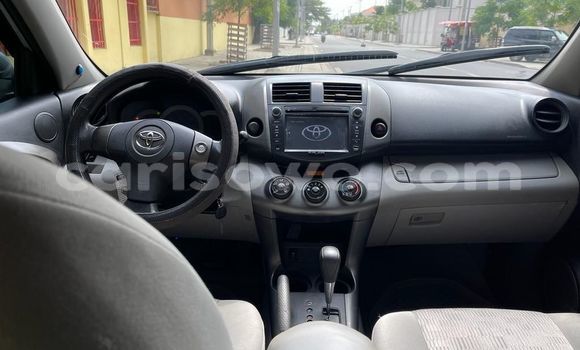Ra Àlòkù Toyota RAV4 Silver Ọkọ̀ in Cotonou ni Benin Ra Àlòkù Toyota RAV4 Silver Ọkọ̀ in Cotonou ni Benin