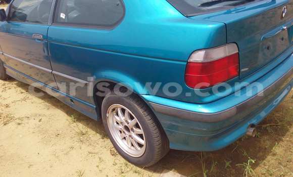 Acheter Occasion Voiture BMW 3-Series Bleu à Porto Novo au Benin Acheter Occasion Voiture BMW 3-Series Bleu à Porto Novo au Benin