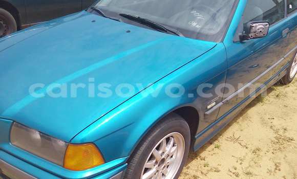 Ra Àlòkù BMW 3–Series Blue Ọkọ̀ in Porto Novo ni Benin Ra Àlòkù BMW 3–Series Blue Ọkọ̀ in Porto Novo ni Benin