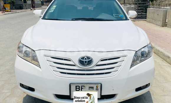 Sayi Na hannu Toyota Camry White Mota in Cotonou a Benin Sayi Na hannu Toyota Camry White Mota in Cotonou a Benin