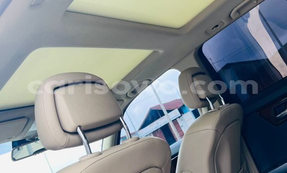 Acheter Neuf Voiture Mercedes-Benz GLK–Class Blanc à Cotonou, Benin Acheter Neuf Voiture Mercedes-Benz GLK–Class Blanc à Cotonou, Benin