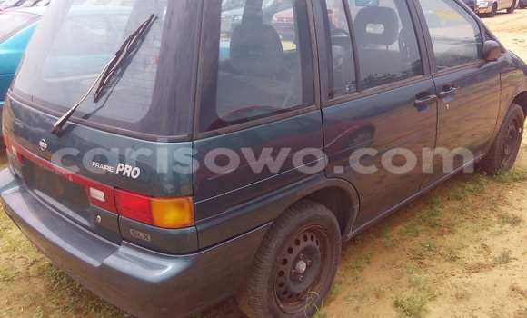 Sayi Na hannu Nissan Prairie Green Mota in Porto Novo a Benin Sayi Na hannu Nissan Prairie Green Mota in Porto Novo a Benin