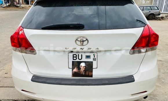 Ra Àlòkù Toyota Venza funfun Ọkọ̀ in Abomey Calavi ni Benin Ra Àlòkù Toyota Venza funfun Ọkọ̀ in Abomey Calavi ni Benin