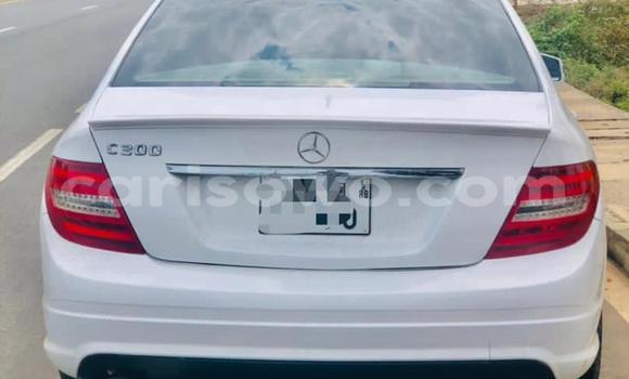 Acheter Occasion Voiture Mercedes-Benz C–Class Blanc à Cotonou, Benin Acheter Occasion Voiture Mercedes-Benz C–Class Blanc à Cotonou, Benin