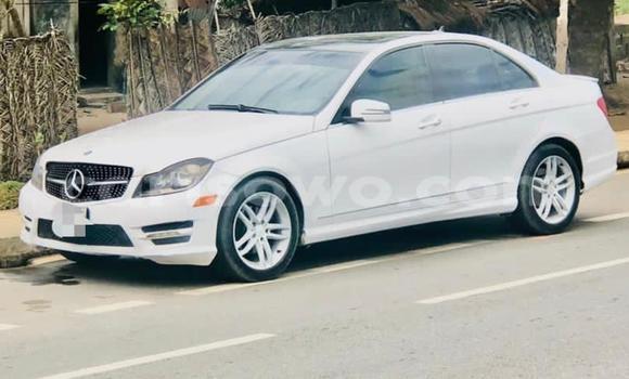 Acheter Occasion Voiture Mercedes-Benz C–Class Blanc à Cotonou, Benin Acheter Occasion Voiture Mercedes-Benz C–Class Blanc à Cotonou, Benin