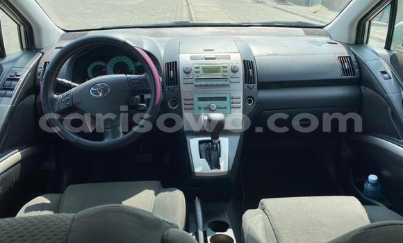 Sayi Na hannu Toyota Corolla Verso Azurfa Mota in Cotonou a Benin Sayi Na hannu Toyota Corolla Verso Azurfa Mota in Cotonou a Benin