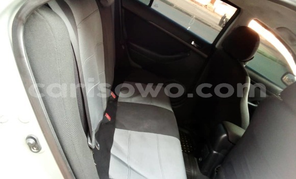 Ra Àlòkù Toyota Avensis Silver Ọkọ̀ in Cotonou ni Benin Ra Àlòkù Toyota Avensis Silver Ọkọ̀ in Cotonou ni Benin