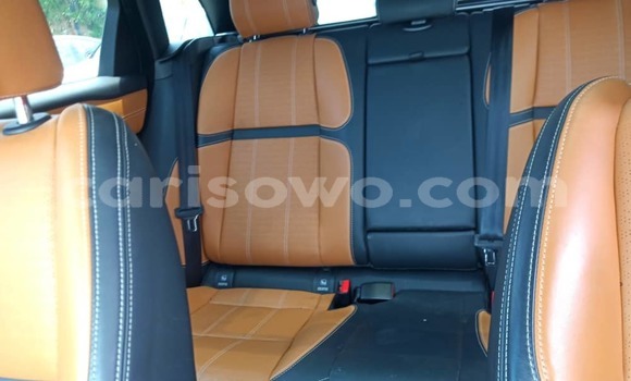 Acheter Occasion Voiture Land Rover Range Rover Velar Blanc à Cotonou, Benin Acheter Occasion Voiture Land Rover Range Rover Velar Blanc à Cotonou, Benin