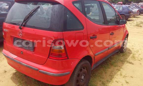 Sayi Na hannu Mercedes-Benz A–Class Red Mota in Porto Novo a Benin Sayi Na hannu Mercedes-Benz A–Class Red Mota in Porto Novo a Benin