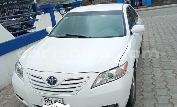 Ra Àlòkù Toyota Camry funfun Ọkọ̀ in Cotonou ni Benin Ra Àlòkù Toyota Camry funfun Ọkọ̀ in Cotonou ni Benin