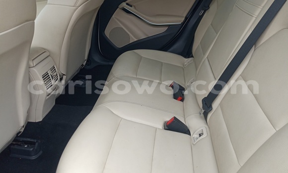 Acheter Occasion Voiture Mercedes-Benz GLA-klasse Blanc à Cotonou, Benin Acheter Occasion Voiture Mercedes-Benz GLA-klasse Blanc à Cotonou, Benin