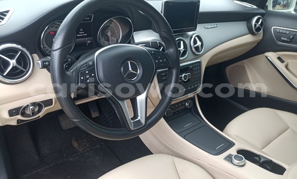 Acheter Occasion Voiture Mercedes-Benz GLA-klasse Blanc à Cotonou, Benin Acheter Occasion Voiture Mercedes-Benz GLA-klasse Blanc à Cotonou, Benin