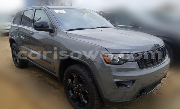 Ra Àlòkù Jeep Grand Cherokee Silver Ọkọ̀ in Cotonou ni Benin Ra Àlòkù Jeep Grand Cherokee Silver Ọkọ̀ in Cotonou ni Benin