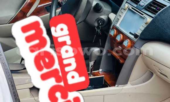 Sayi Na hannu Toyota Camry White Mota in Abomey Calavi a Benin Sayi Na hannu Toyota Camry White Mota in Abomey Calavi a Benin