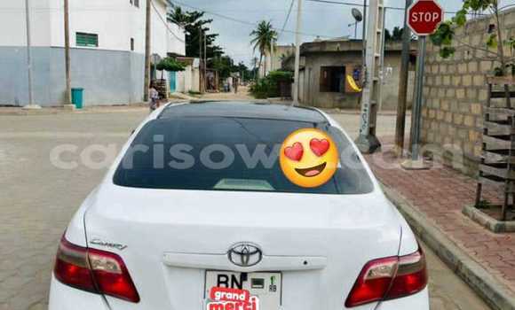 Sayi Na hannu Toyota Camry White Mota in Abomey Calavi a Benin Sayi Na hannu Toyota Camry White Mota in Abomey Calavi a Benin