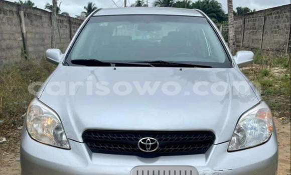 Sayi Na hannu Toyota Matrix Azurfa Mota in Cotonou a Benin
