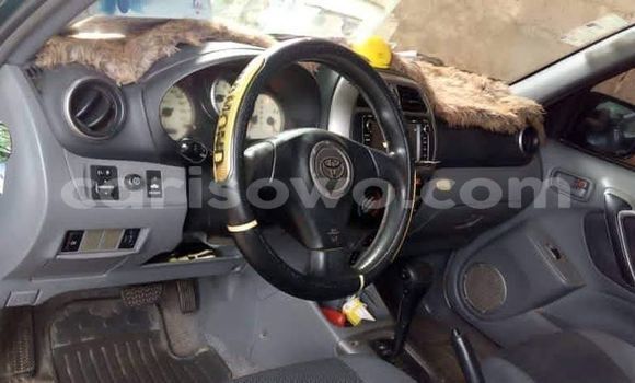 Acheter Occasion Voiture Toyota RAV4 Vert à Cotonou, Benin Acheter Occasion Voiture Toyota RAV4 Vert à Cotonou, Benin