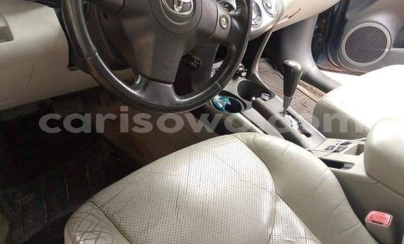 Acheter Occasion Voiture Toyota RAV4 Bleu à Cotonou, Benin Acheter Occasion Voiture Toyota RAV4 Bleu à Cotonou, Benin