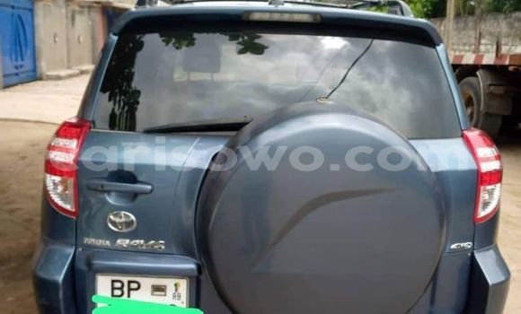 Acheter Occasion Voiture Toyota RAV4 Bleu à Cotonou, Benin Acheter Occasion Voiture Toyota RAV4 Bleu à Cotonou, Benin