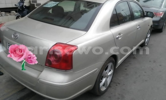 Sayi Na hannu Toyota Avensis Azurfa Mota in Abomey Calavi a Benin Sayi Na hannu Toyota Avensis Azurfa Mota in Abomey Calavi a Benin