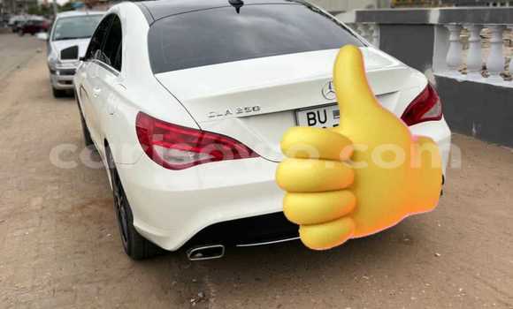 Acheter Occasion Voiture Mercedes-Benz CLA-klasse AMG Blanc à Cotonou, Benin Acheter Occasion Voiture Mercedes-Benz CLA-klasse AMG Blanc à Cotonou, Benin