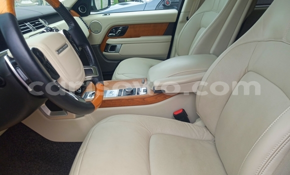 Acheter Occasion Voiture Land Rover Range Rover Sport Blanc à Cotonou, Benin Acheter Occasion Voiture Land Rover Range Rover Sport Blanc à Cotonou, Benin
