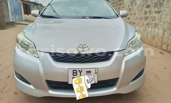 Sayi Na hannu Toyota Matrix Azurfa Mota in Abomey Calavi a Benin