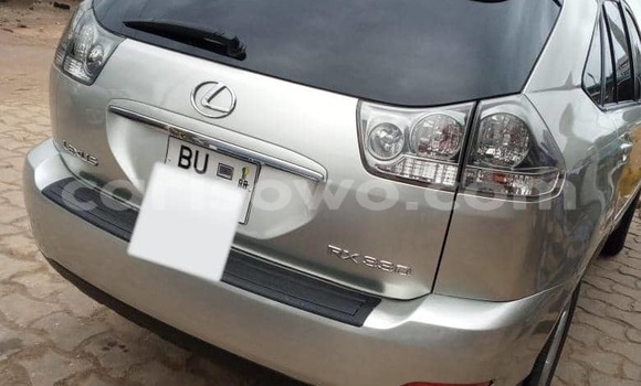 Ra Àlòkù Lexus RX 330 Silver Ọkọ̀ in Abomey Calavi ni Benin Ra Àlòkù Lexus RX 330 Silver Ọkọ̀ in Abomey Calavi ni Benin