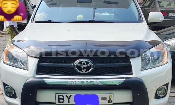 Sayi Na hannu Toyota RAV4 Azurfa Mota in Cotonou a Benin
