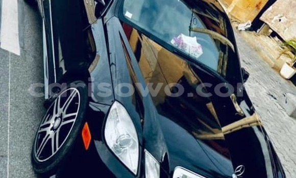 Sayi Na hannu Mercedes-Benz E–Class Black Mota in Cotonou a Benin