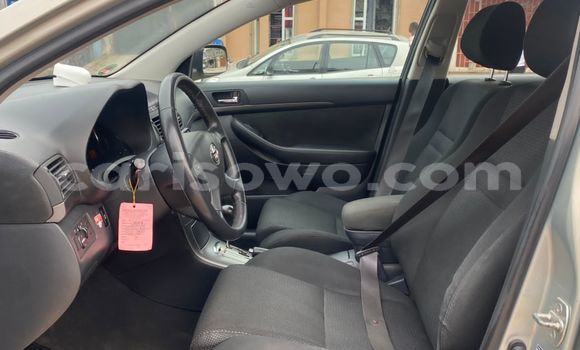 Acheter Occasion Voiture Toyota Avensis Gris à Cotonou, Benin Acheter Occasion Voiture Toyota Avensis Gris à Cotonou, Benin