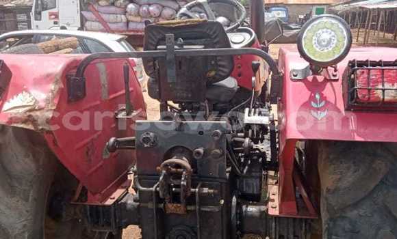 Buy Used Caterpillar 120 Red Truck in Abomey Calavi in Benign Buy Used Caterpillar 120 Red Truck in Abomey Calavi in Benign