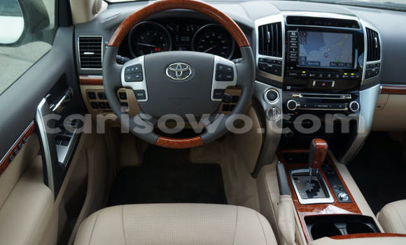 Acheter Occasion Voiture Toyota Land Cruiser Blanc à Cotonou, Benin Acheter Occasion Voiture Toyota Land Cruiser Blanc à Cotonou, Benin