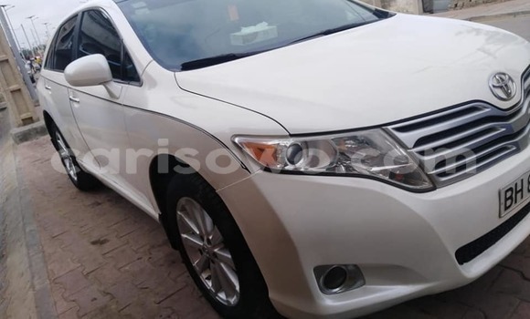 Sayi Na hannu Toyota Venza White Mota in Cotonou a Benin