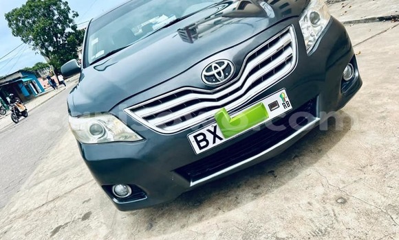 Sayi Na hannu Toyota Camry Black Mota in Cotonou a Benin